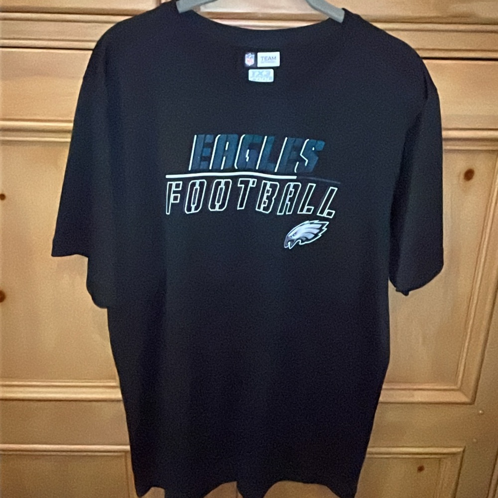 Mens Medium NFL Philadelphia Eagles NFL Football Top Shirt GO BIRDS